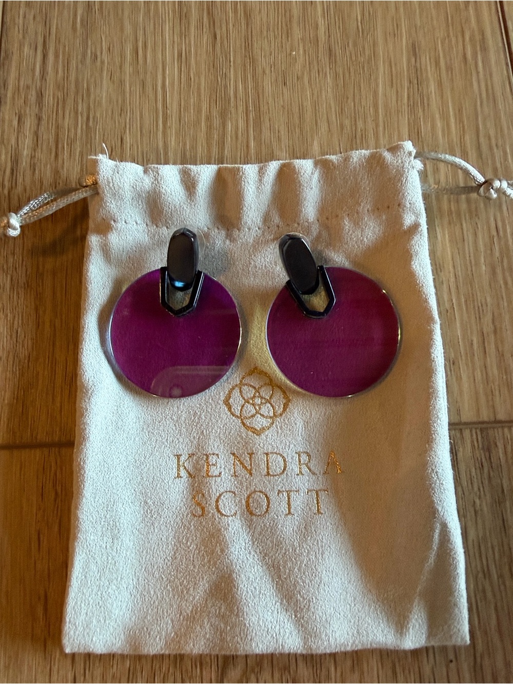 Kendra Scott Didi Dichroic Earrings - Iridescent Purple / Pink